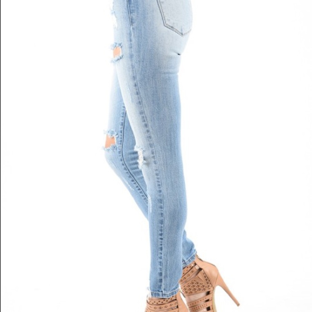 🌺LAST PAIR🌺DAISY JANE  Distressed Skinny Jeans - Picture 5 of 6